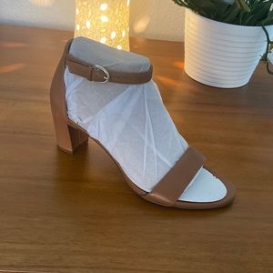 Naturalizer Vera Heels